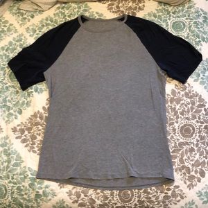 Men’s lululemon 5 year basic tshirt